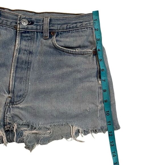Levi’s Distressed Cut-Offs - Picture 9 of 10